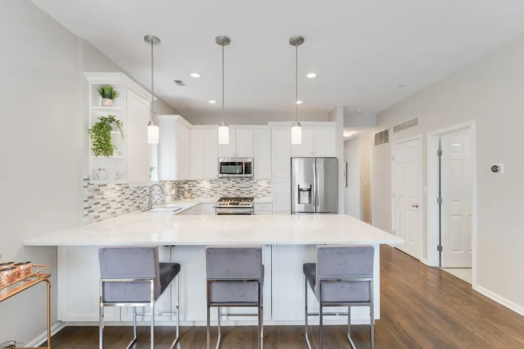 2814 North Sheffield Avenue Chicago IL 60657