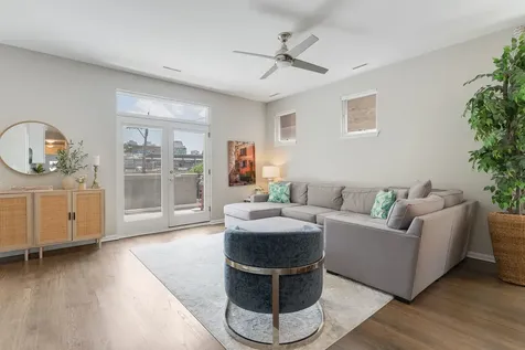 2814 North Sheffield Avenue Chicago IL 60657