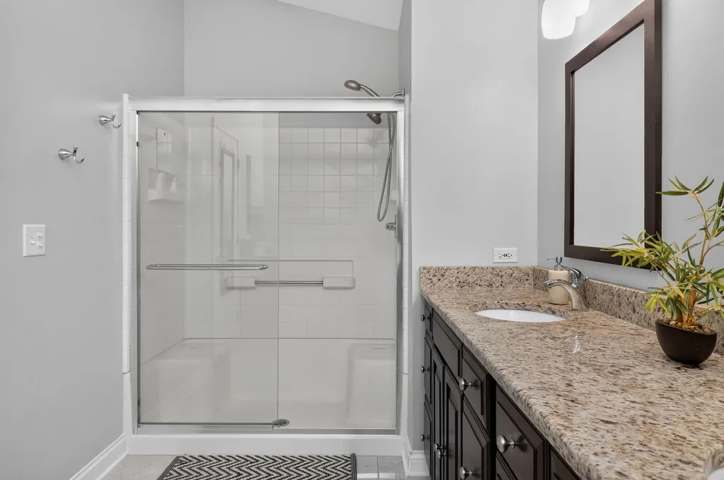 2441 Wydown Lane Aurora IL 60502