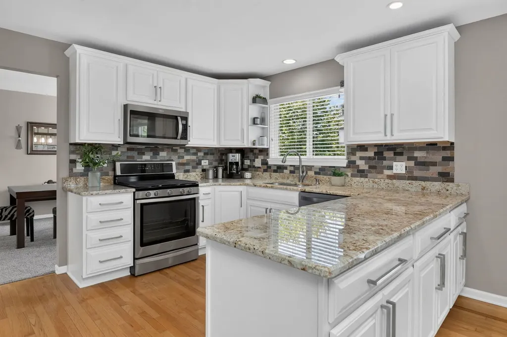 2441 Wydown Lane Aurora IL 60502