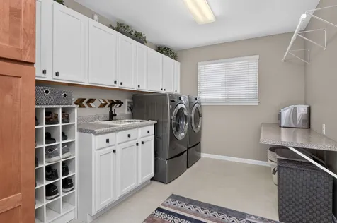 2441 Wydown Lane Aurora IL 60502