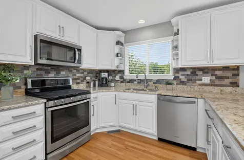 2441 Wydown Lane Aurora IL 60502