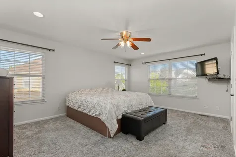 332 Colonial Drive Vernon Hills IL 60061