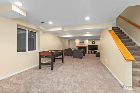 332 Colonial Drive Vernon Hills IL 60061