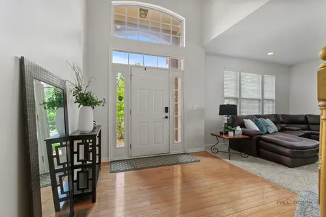 332 Colonial Drive Vernon Hills IL 60061