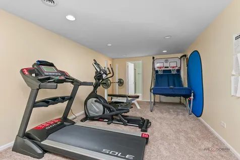 332 Colonial Drive Vernon Hills IL 60061
