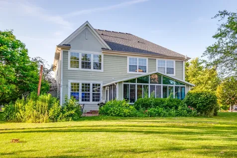 332 Colonial Drive Vernon Hills IL 60061