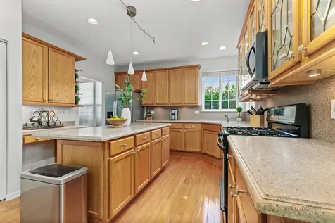 332 Colonial Drive Vernon Hills IL 60061