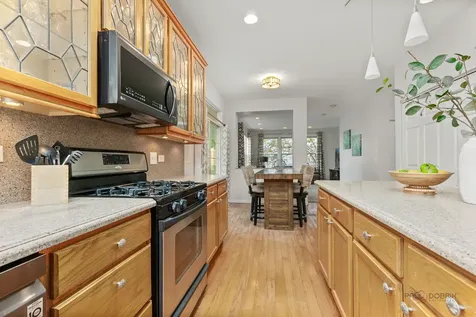 332 Colonial Drive Vernon Hills IL 60061