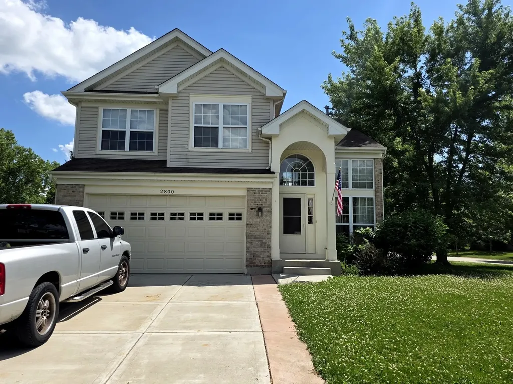2800 East Bridleway Court Carpentersville IL 60110