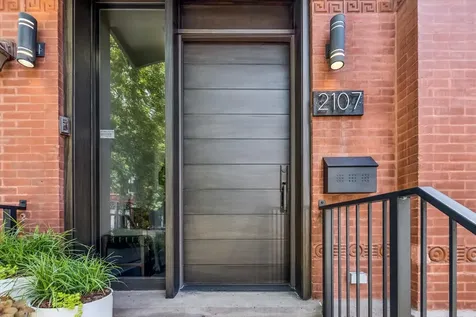 2107 West Erie Street Chicago IL 60612