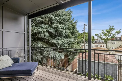 2107 West Erie Street Chicago IL 60612