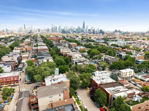 2107 West Erie Street Chicago IL 60612
