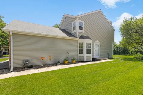 486 Nicole Drive Bartlett IL 60103