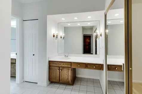 1304 Kempton Drive Libertyville IL 60048