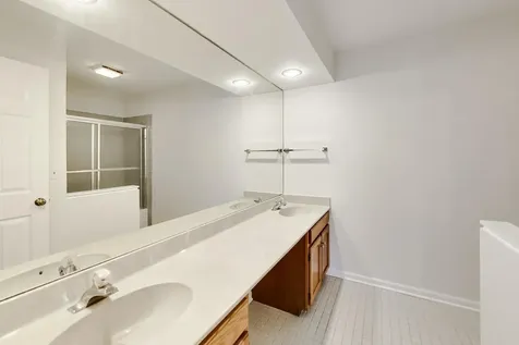1304 Kempton Drive Libertyville IL 60048