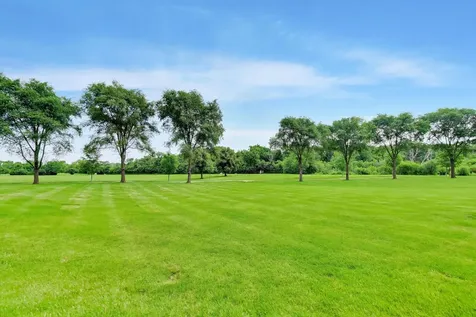 1304 Kempton Drive Libertyville IL 60048