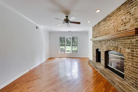 1304 Kempton Drive Libertyville IL 60048
