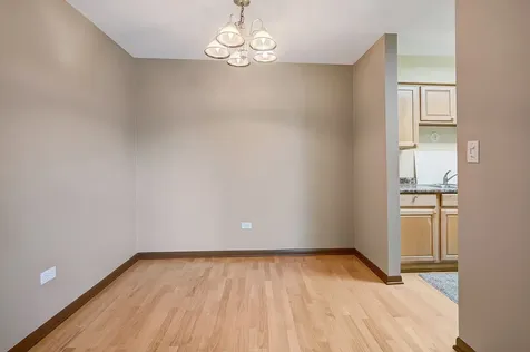 6184 Pinewood Court Willowbrook IL 60527