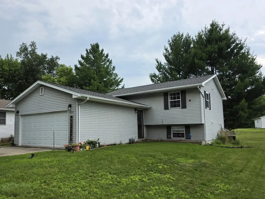 711 Lawrence Lane Prophetstown IL 61277