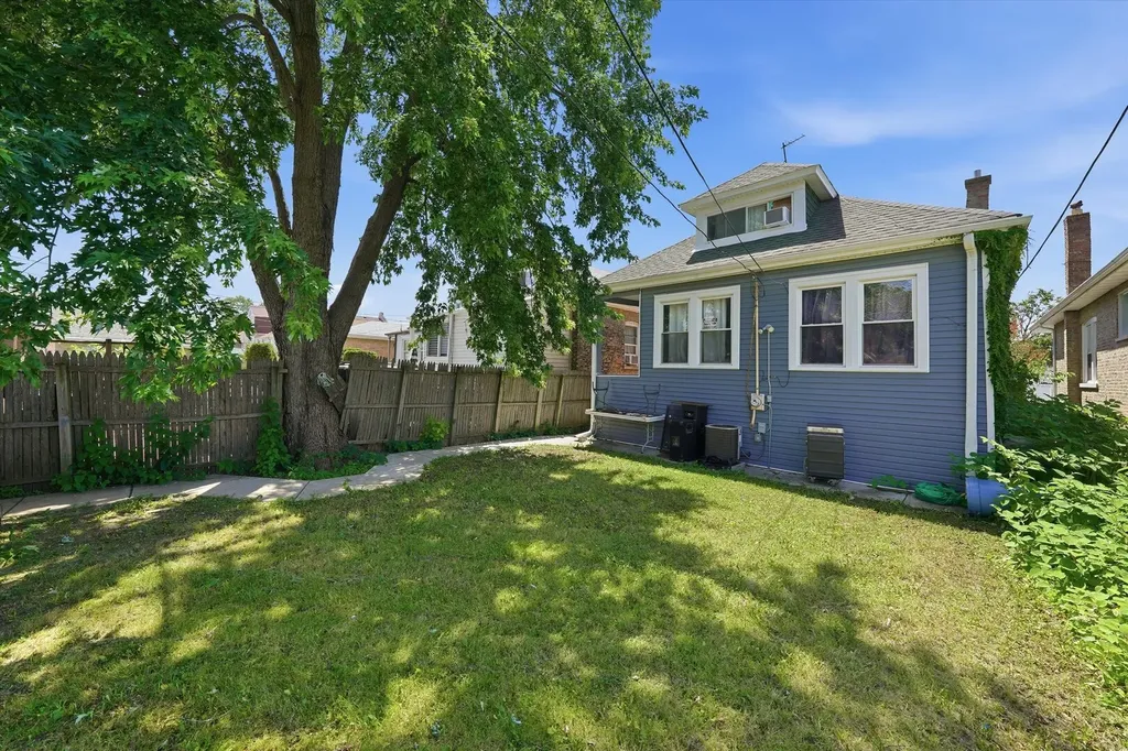 5623 South California Avenue Chicago IL 60629