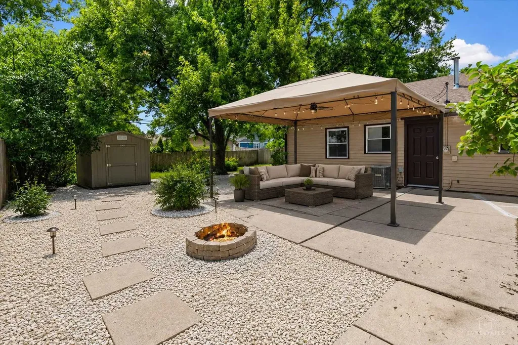 1409 Sequoia Lane Darien IL 60561