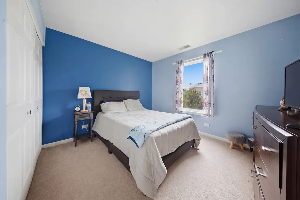 645 Spicebush Lane Aurora IL 60504