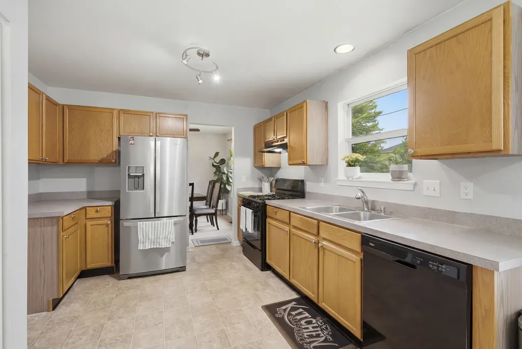 645 Spicebush Lane Aurora IL 60504