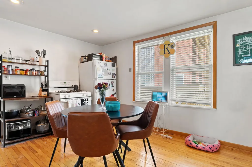 2123-25 West Race Avenue Chicago IL 60612
