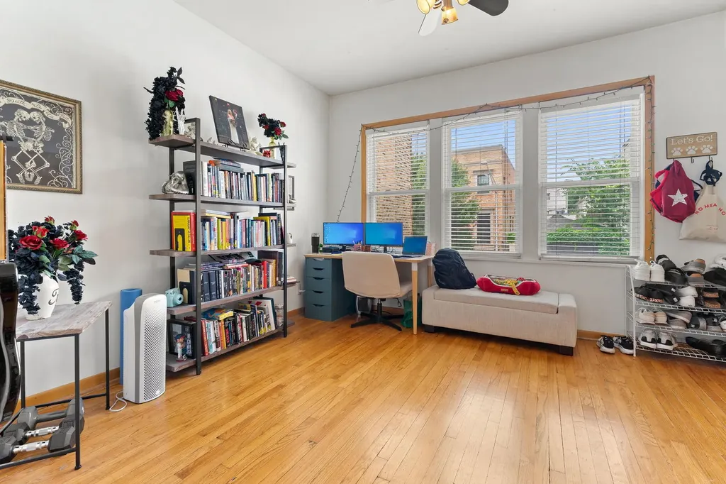 2123-25 West Race Avenue Chicago IL 60612