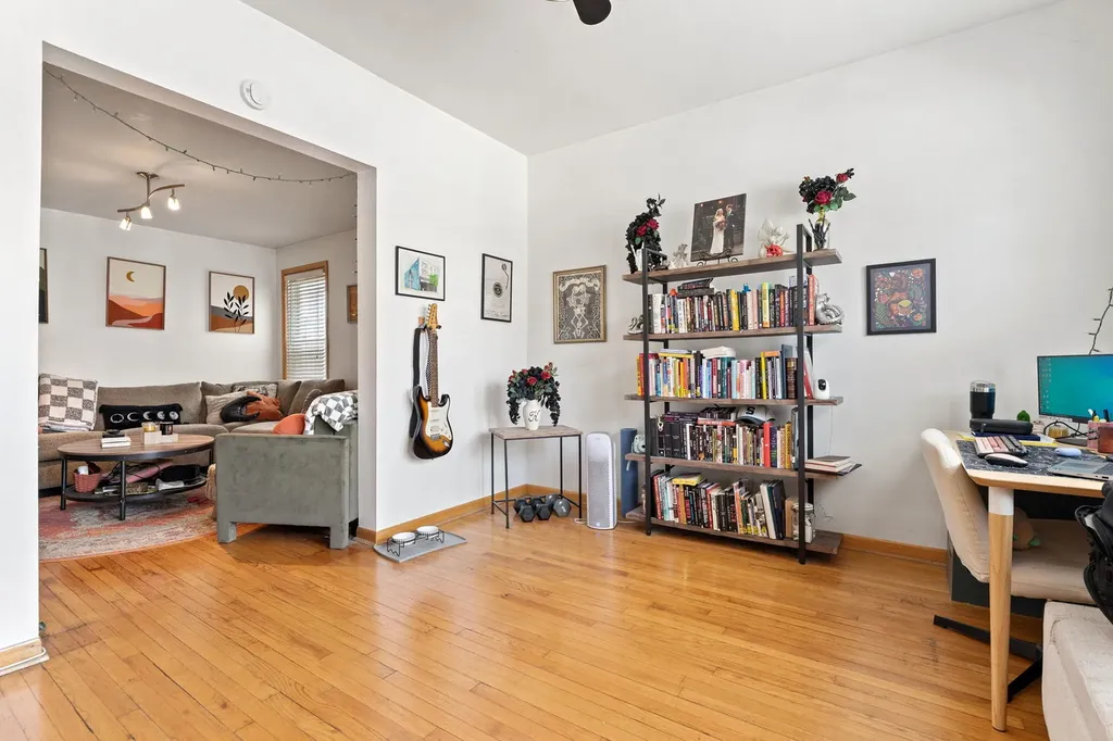 2123-25 West Race Avenue Chicago IL 60612