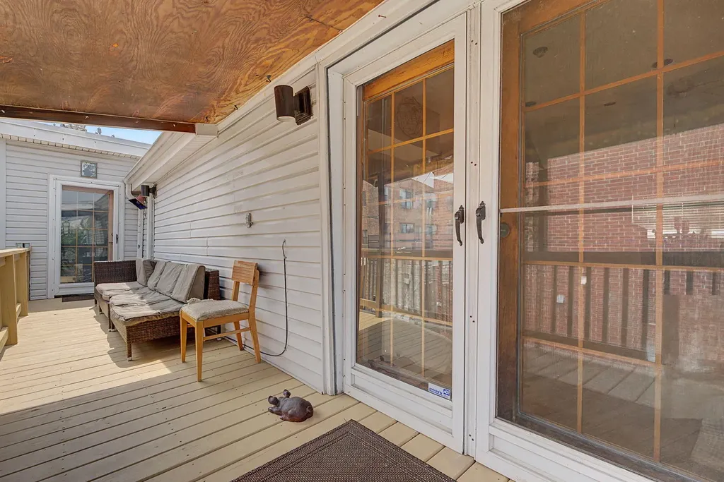 2123-25 West Race Avenue Chicago IL 60612