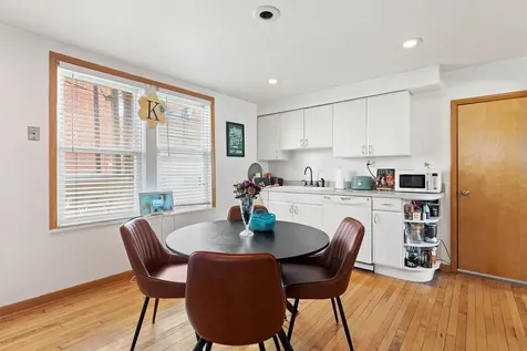 2123-25 West Race Avenue Chicago IL 60612
