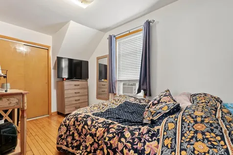 2123-25 West Race Avenue Chicago IL 60612