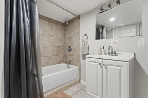 2123-25 West Race Avenue Chicago IL 60612
