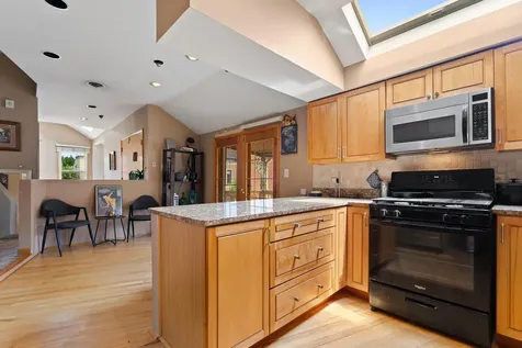 2123-25 West Race Avenue Chicago IL 60612