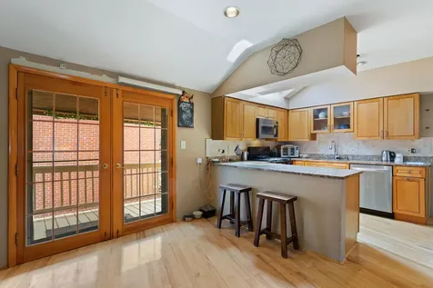 2123-25 West Race Avenue Chicago IL 60612