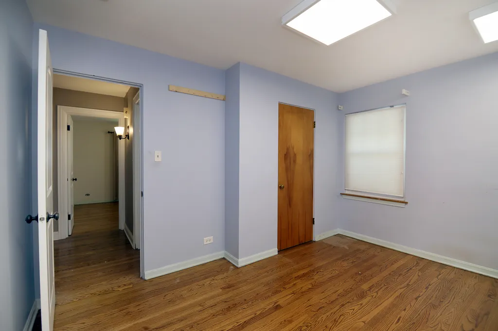 29 North Summit Avenue Villa Park IL 60181