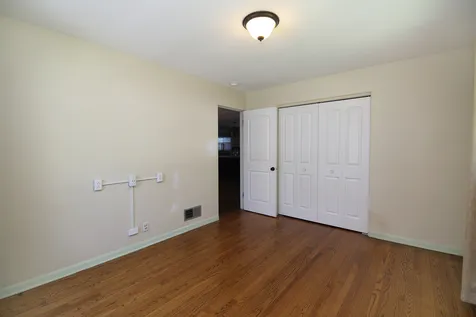 29 North Summit Avenue Villa Park IL 60181