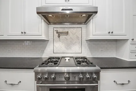 29 North Summit Avenue Villa Park IL 60181
