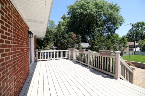 29 North Summit Avenue Villa Park IL 60181