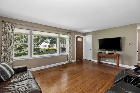 29 North Summit Avenue Villa Park IL 60181