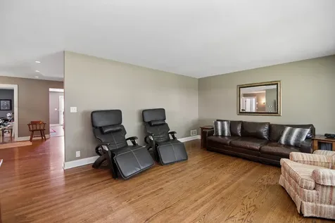 29 North Summit Avenue Villa Park IL 60181