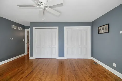29 North Summit Avenue Villa Park IL 60181
