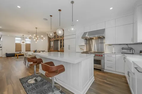 419 West Grand Avenue Chicago IL 60654