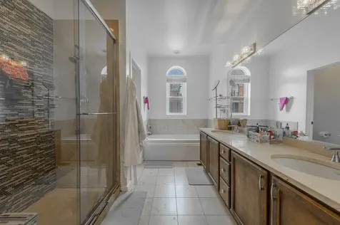 419 West Grand Avenue Chicago IL 60654
