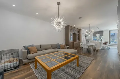 419 West Grand Avenue Chicago IL 60654