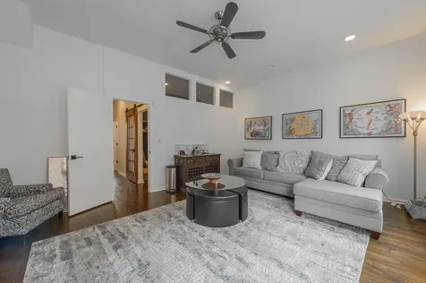 419 West Grand Avenue Chicago IL 60654