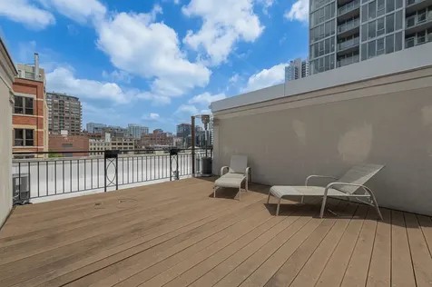 419 West Grand Avenue Chicago IL 60654