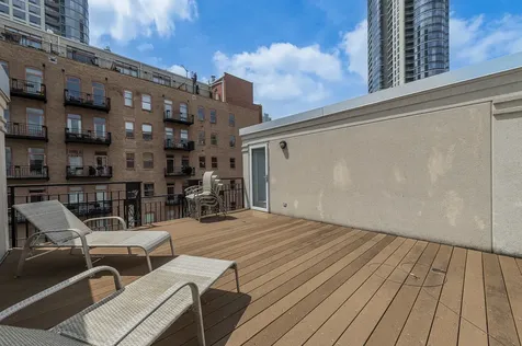 419 West Grand Avenue Chicago IL 60654